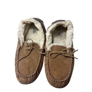 UGG Women’s Dakota Slipper Chestnut Moccasin 10 Indoor Outdoor Shoes 1003390
